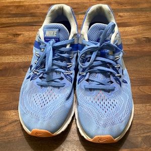Nike Zoom winflo 2 - Blue, Silver and Peach Women's Shoe Size 10